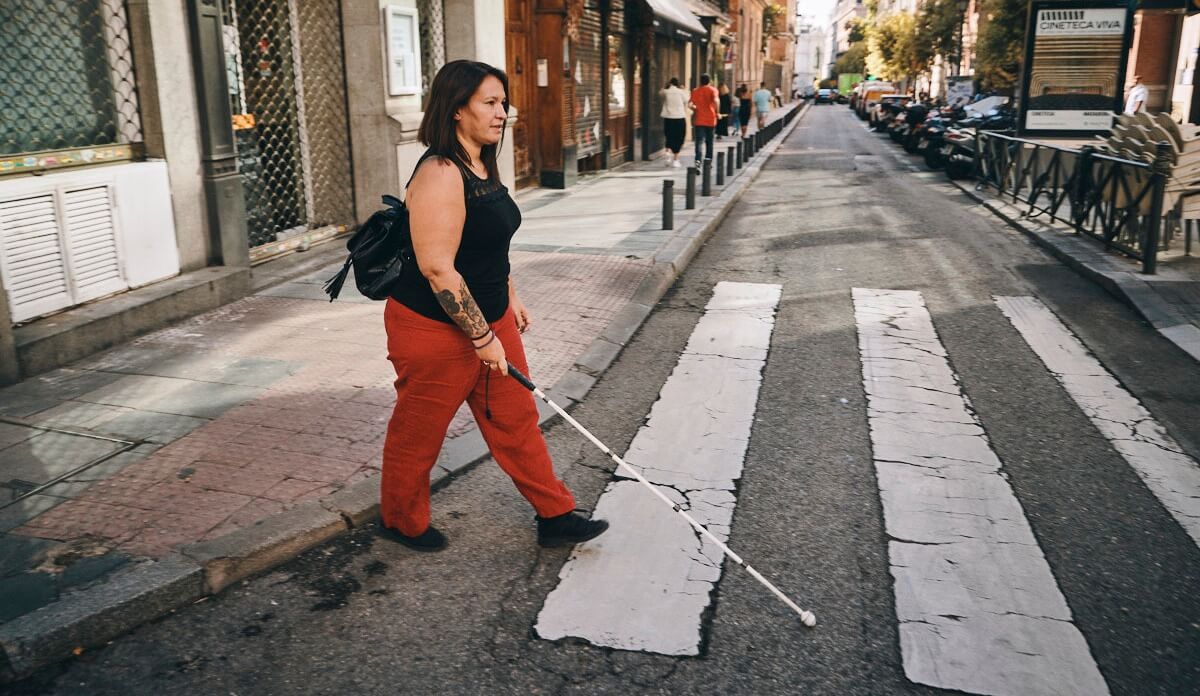 Dificultades de una persona con discapacidad visual en la ciudad