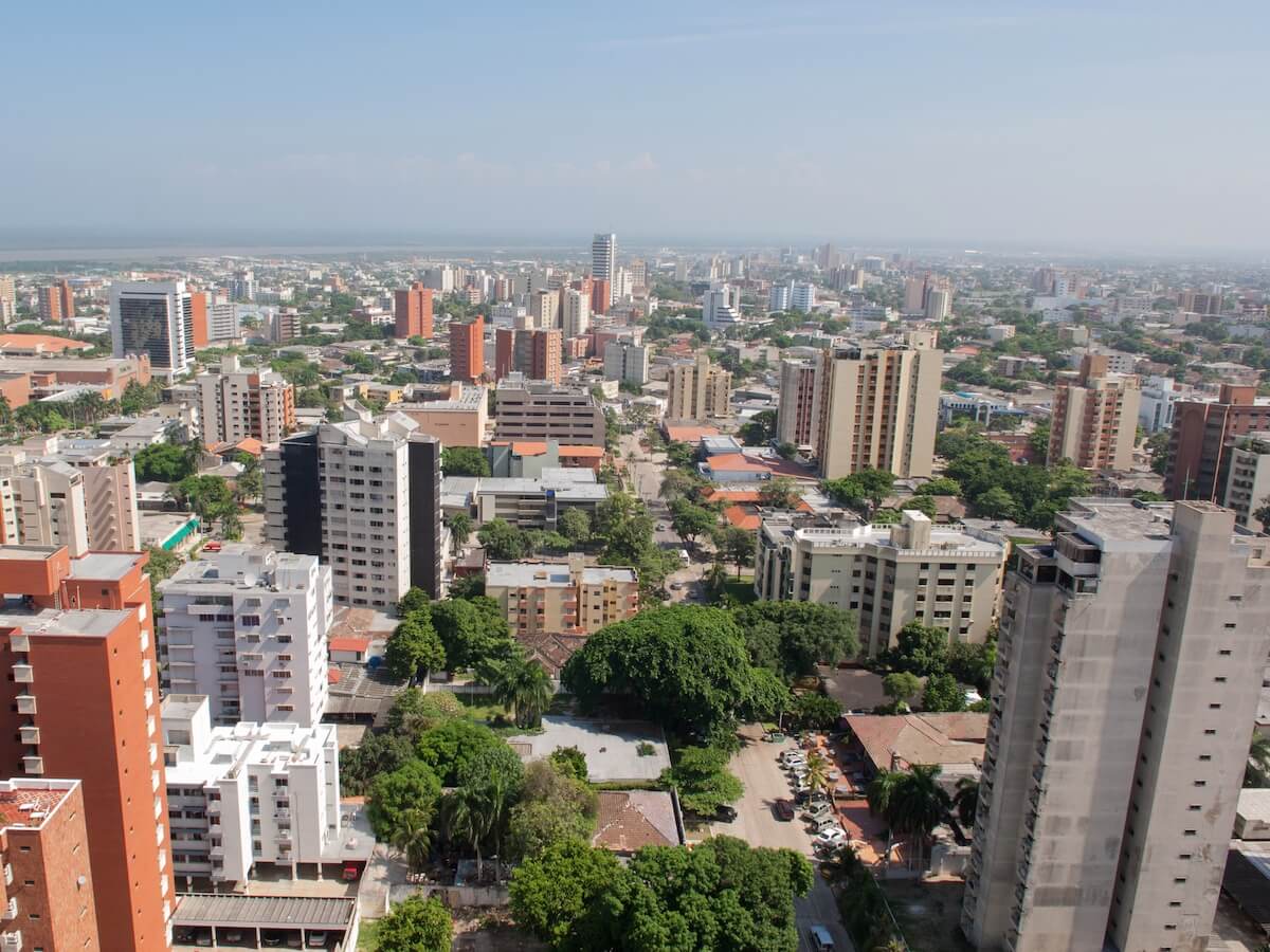Cover for Cómo moverse en Barranquilla: a pie, en bus y más