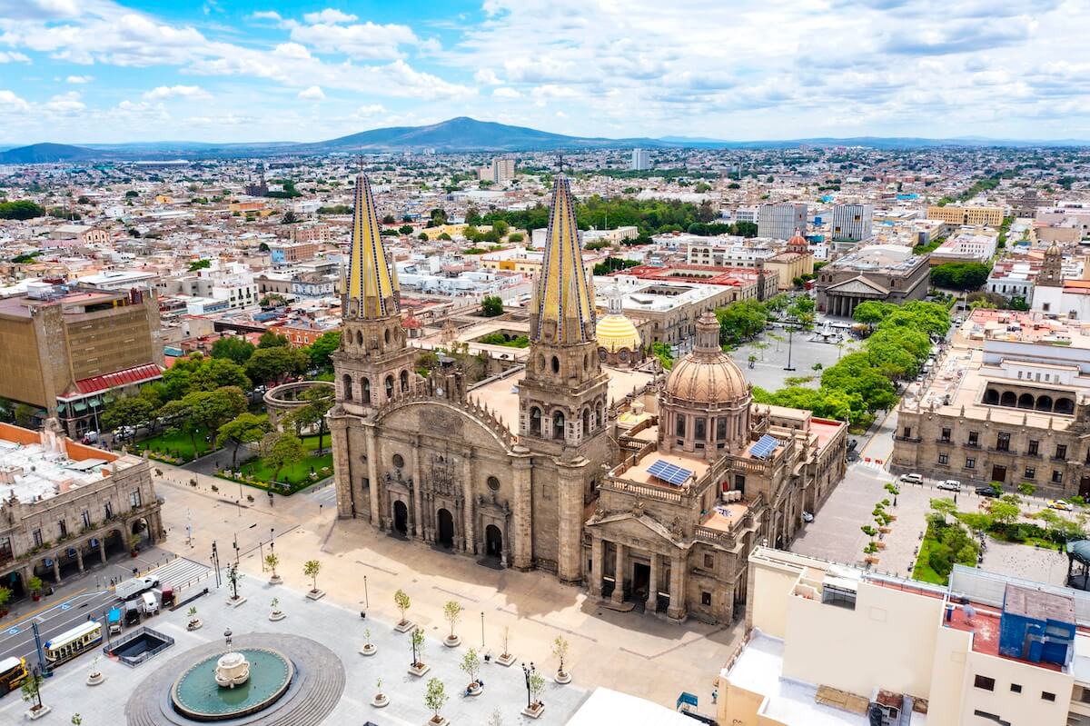 Así puedes moverte en Guadalajara: a pie, en metro, bus, taxi y más