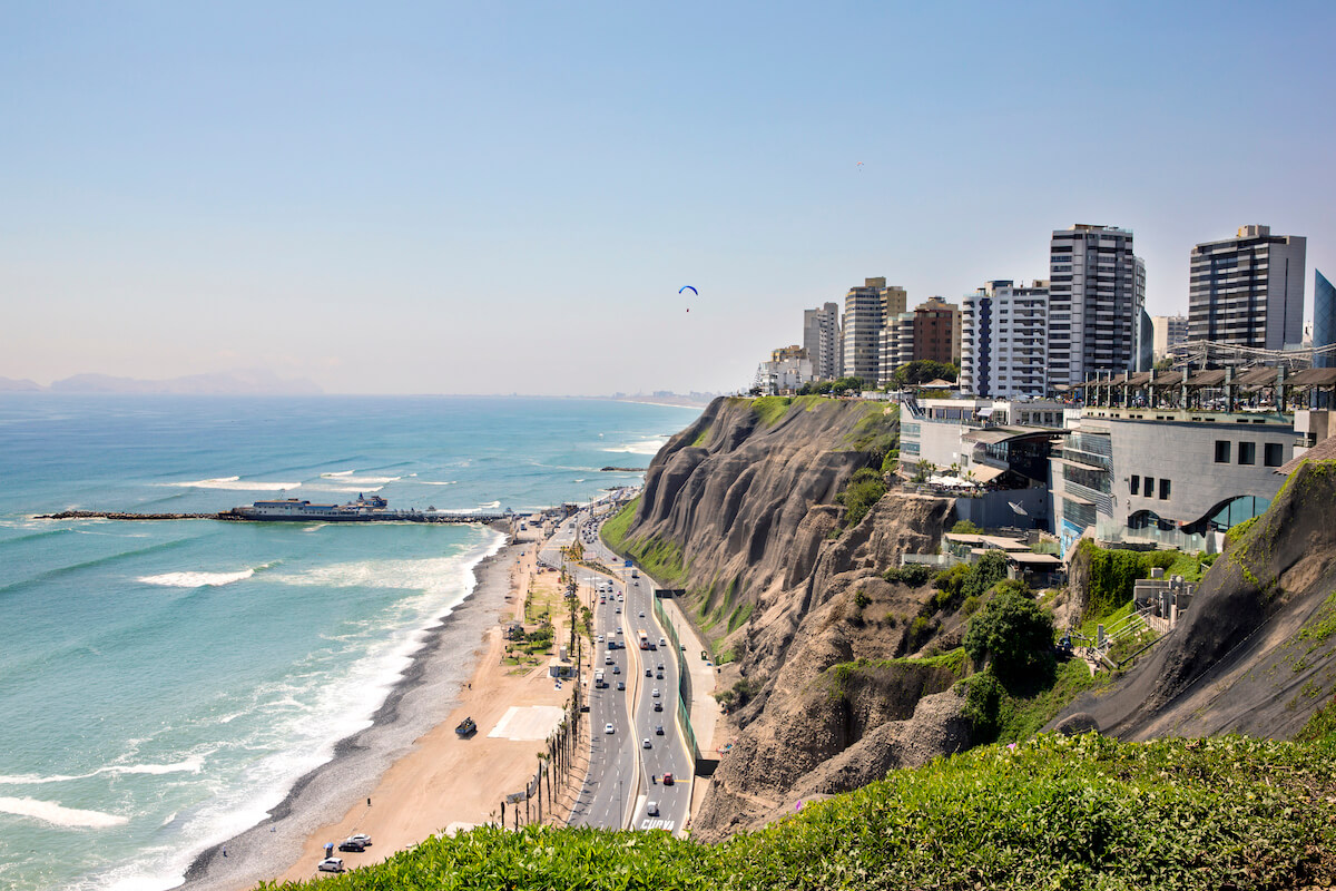 Cómo moverse en Lima: a pie, en metro, en bus, en taxi o Cabify