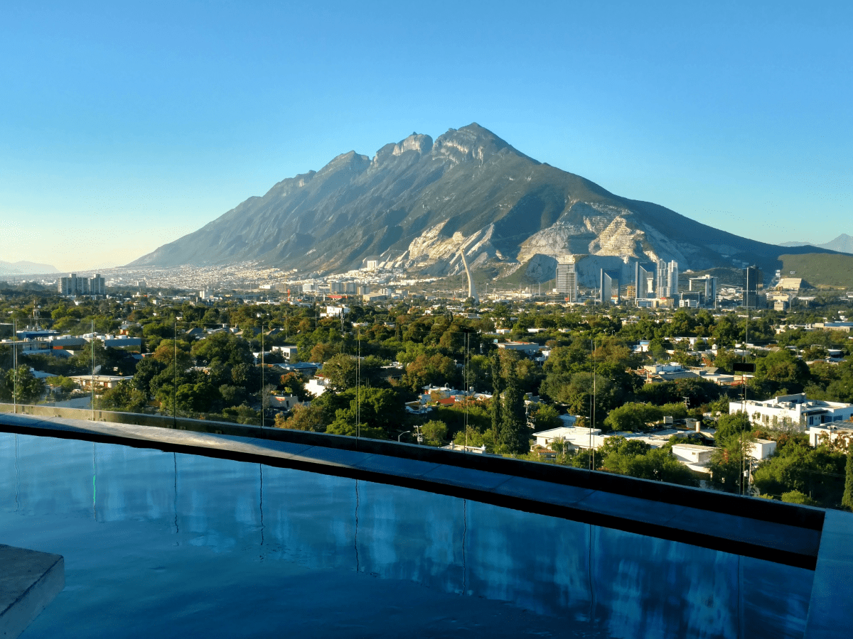 Cómo moverse por Monterrey: a pie, en bus, taxi, Cabify y más