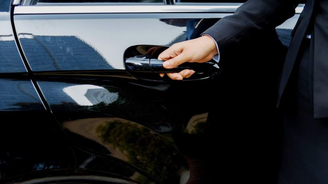 De remis a estándar global: la evolución de la movilidad corporativa en Perú